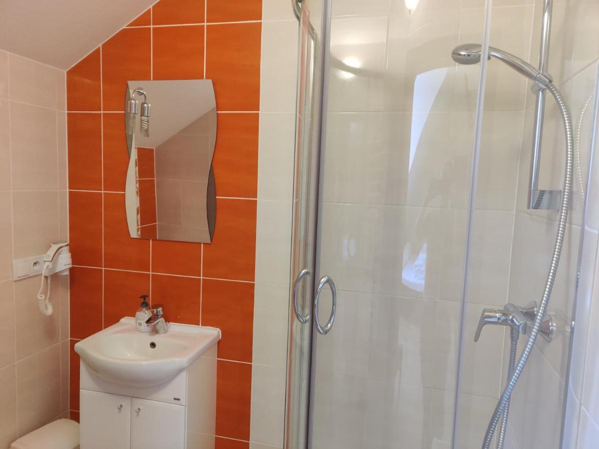 Cztery Pory Roku Guest House Bialowieza Luaran gambar