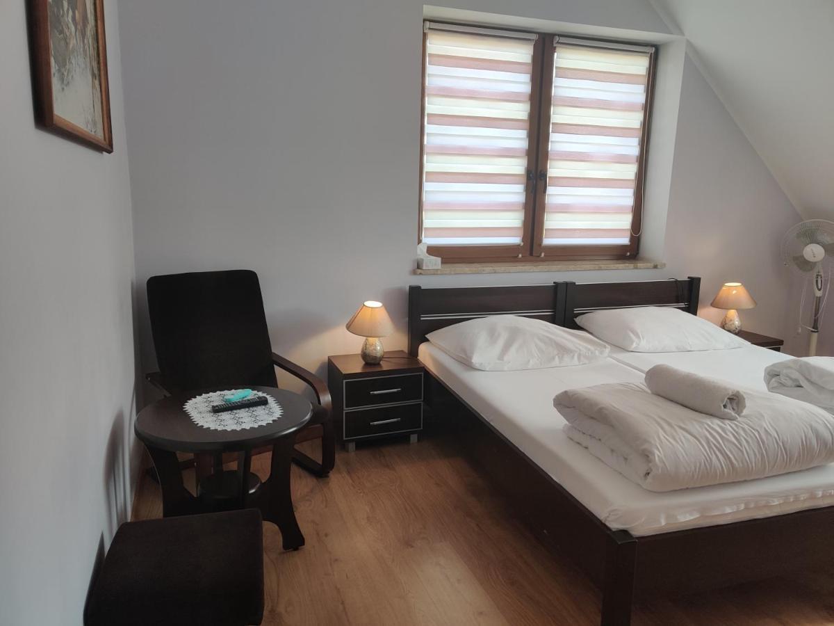 Cztery Pory Roku Guest House Bialowieza Luaran gambar