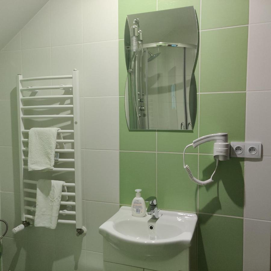 Cztery Pory Roku Guest House Bialowieza Luaran gambar